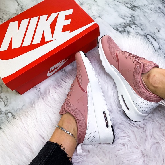 Nike Air Max Thea Pink Sneaker - Picture 2 of 8